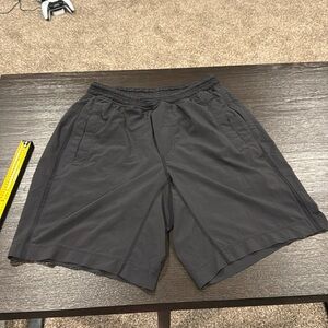 Lululemon Men’s Medium Pace Breaker Lined 9” Black